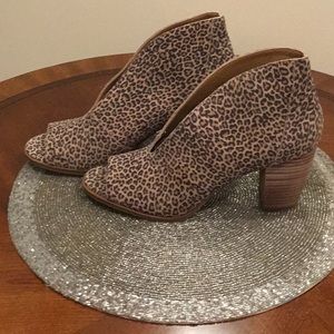 Lucky Brand Eyelash Sophia Leopard print shoes